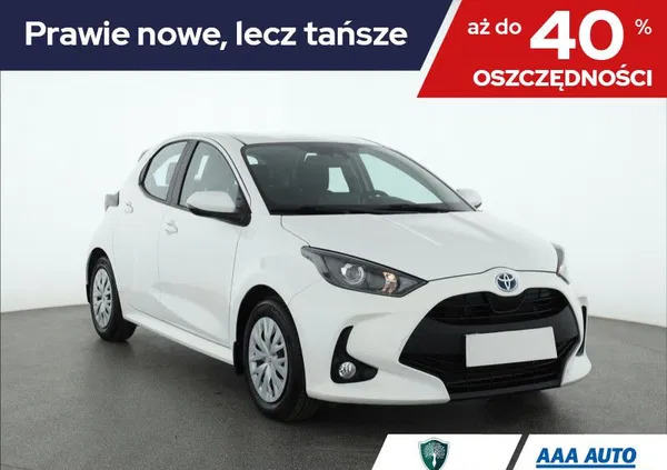 bełchatów Toyota Yaris cena 84000 przebieg: 8883, rok produkcji 2022 z Bełchatów
